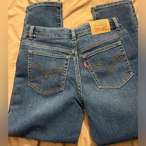 Levis Mini Mom Big Girls Jeans 
Dark Wash